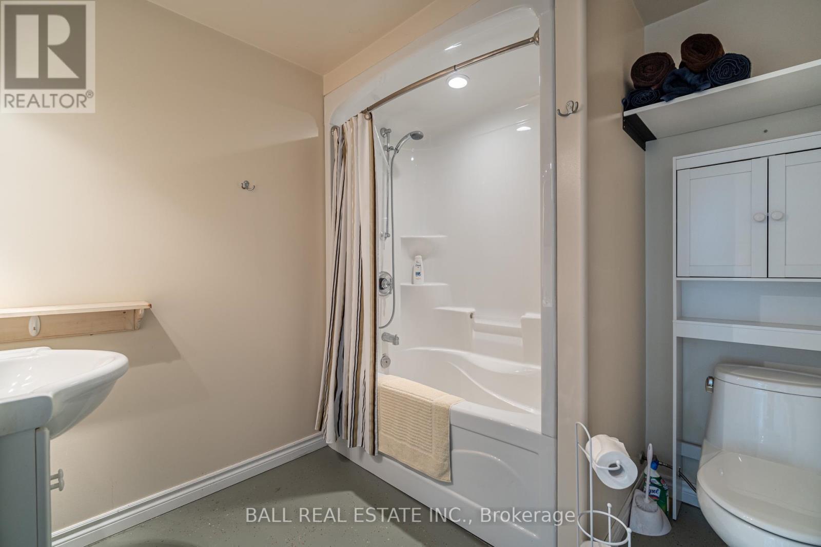 Photo 13 of 2120 Deer Bay Road, Selwyn ON