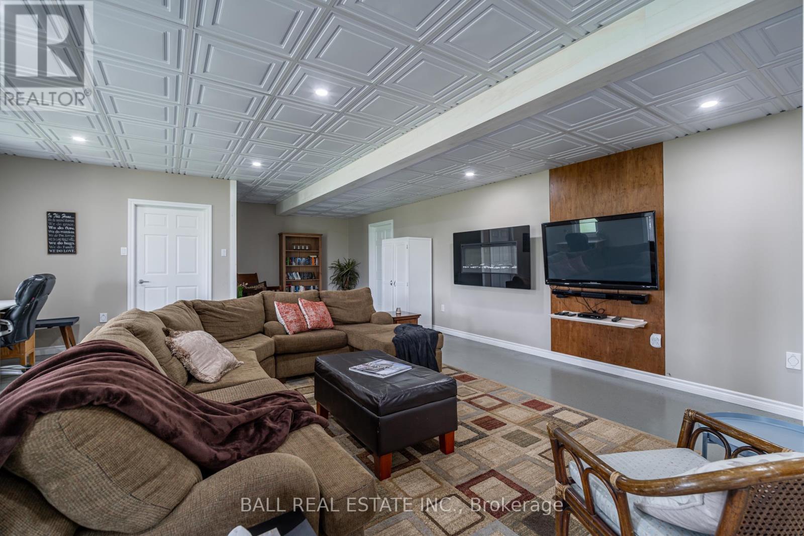 Photo 37 of 2120 Deer Bay Road, Selwyn ON