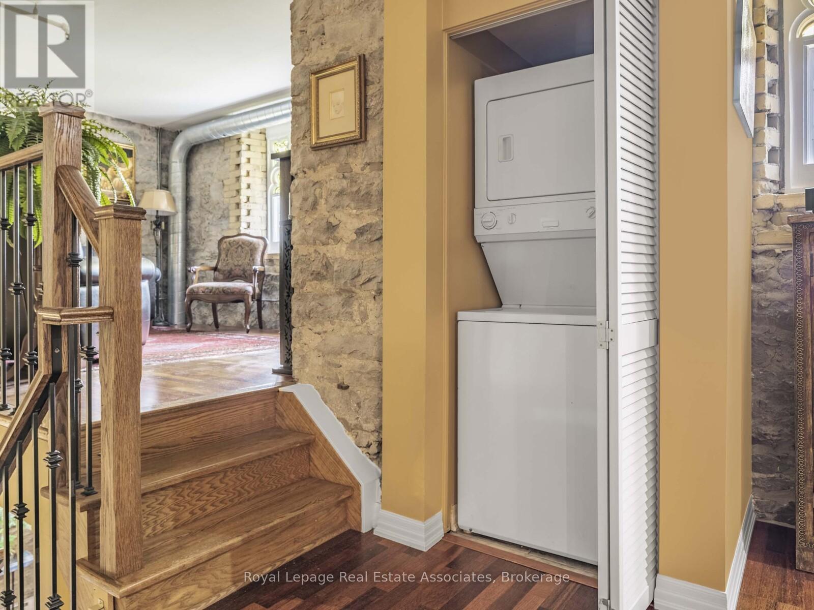 Photo 13 of 102 384 Sunnyside Avenue, Toronto ON