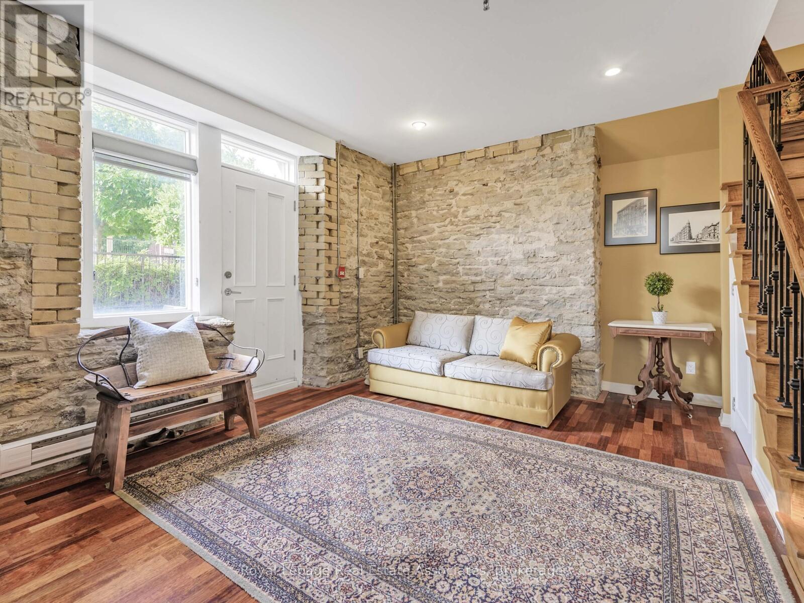 Photo 16 of 102 384 Sunnyside Avenue, Toronto ON