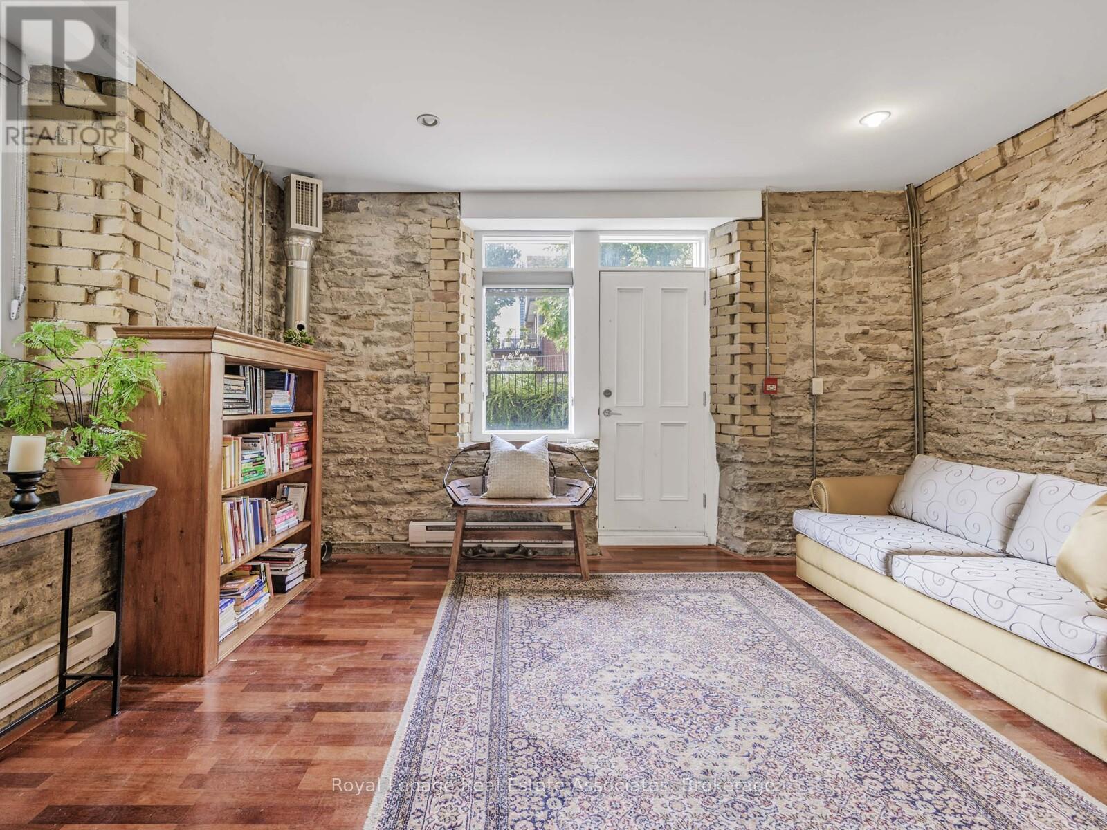 Photo 28 of 102 384 Sunnyside Avenue, Toronto ON