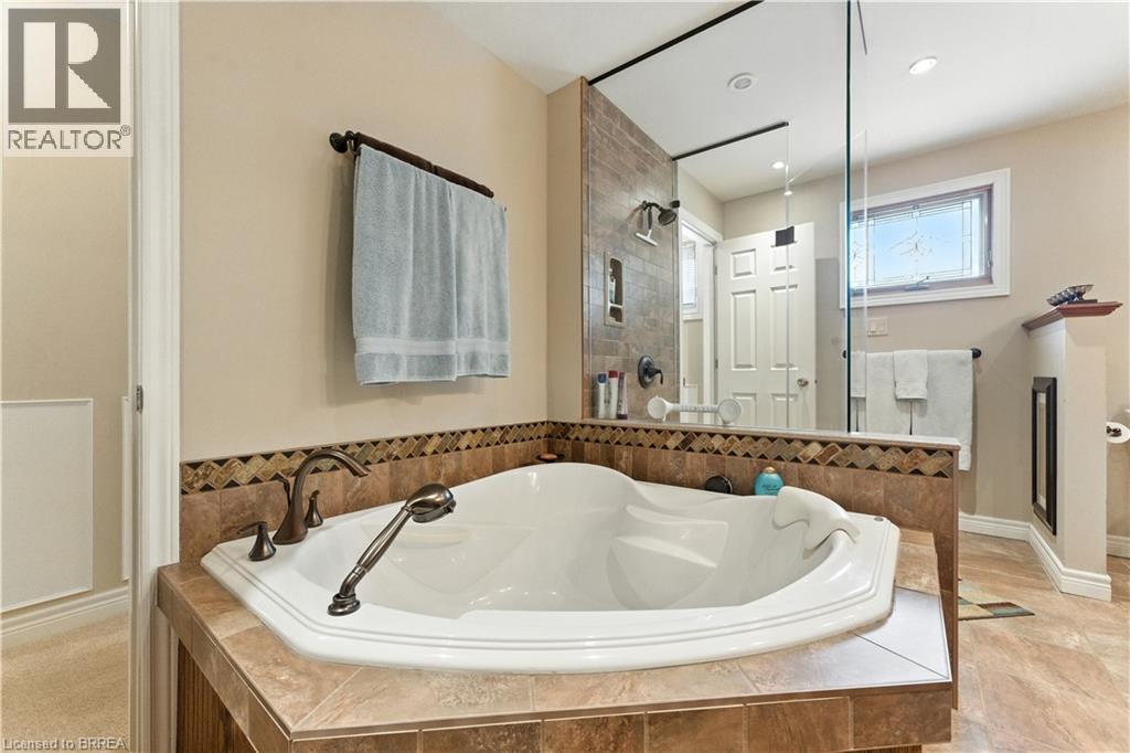 Photo 20 of 7 Palm Crescent, Brantford ON