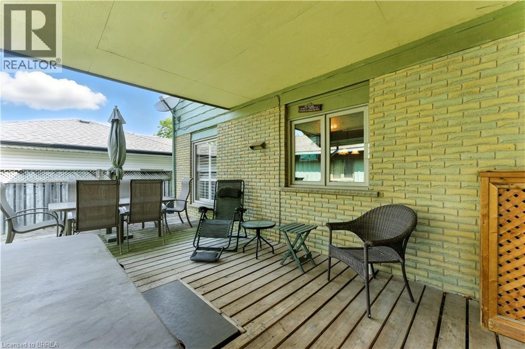 Photo 27 of 7 Palm Crescent, Brantford ON