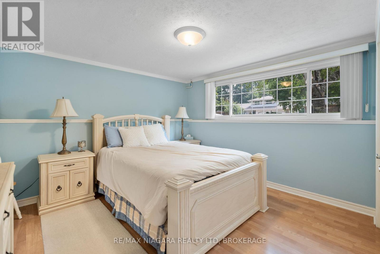 Photo 18 of 6841 Dellpark Drive, Niagara Falls ON