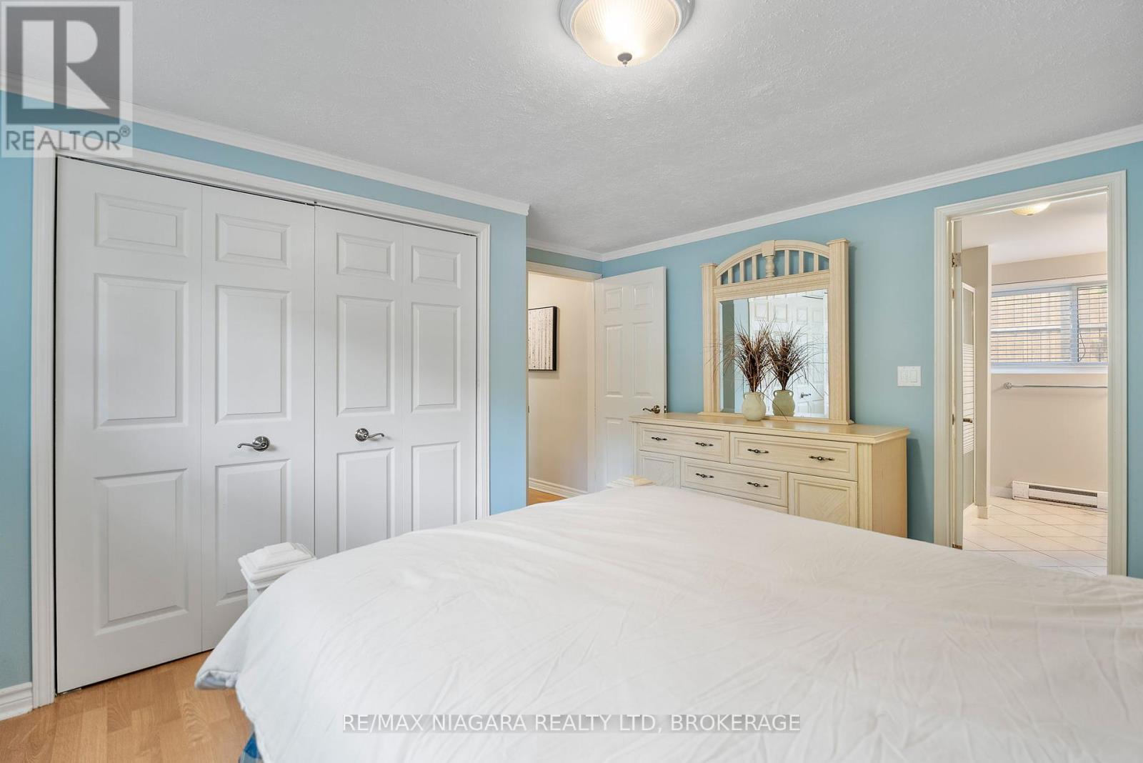 Photo 19 of 6841 Dellpark Drive, Niagara Falls ON