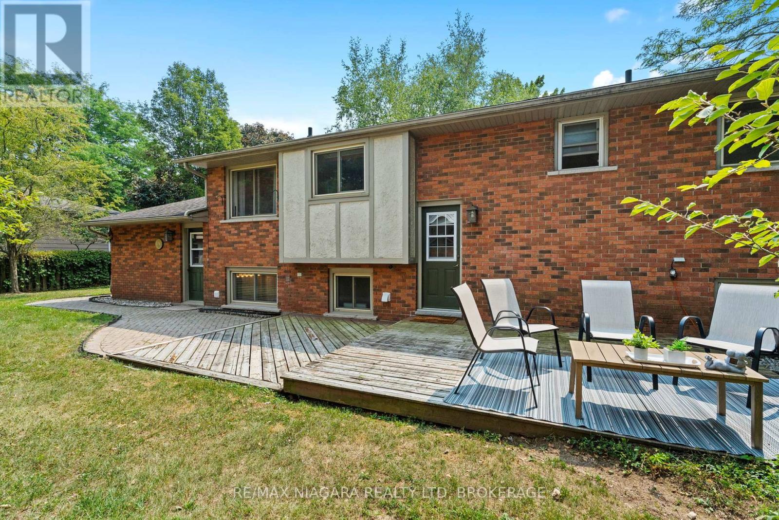 Photo 30 of 6841 Dellpark Drive, Niagara Falls ON