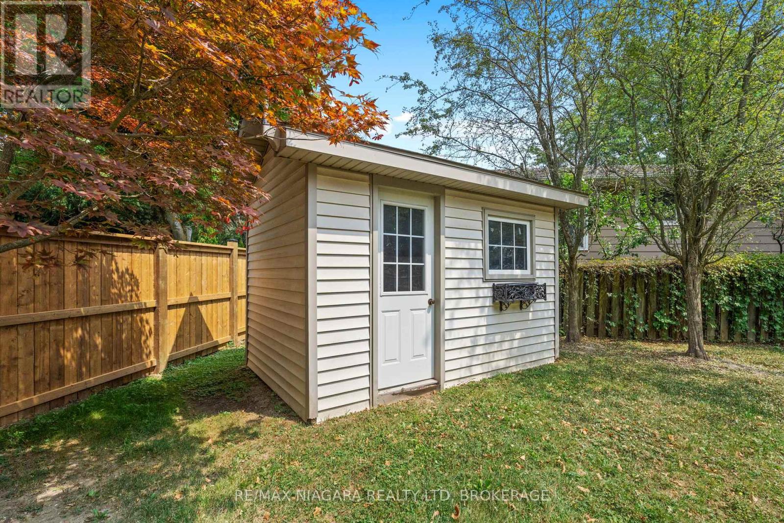 Photo 31 of 6841 Dellpark Drive, Niagara Falls ON