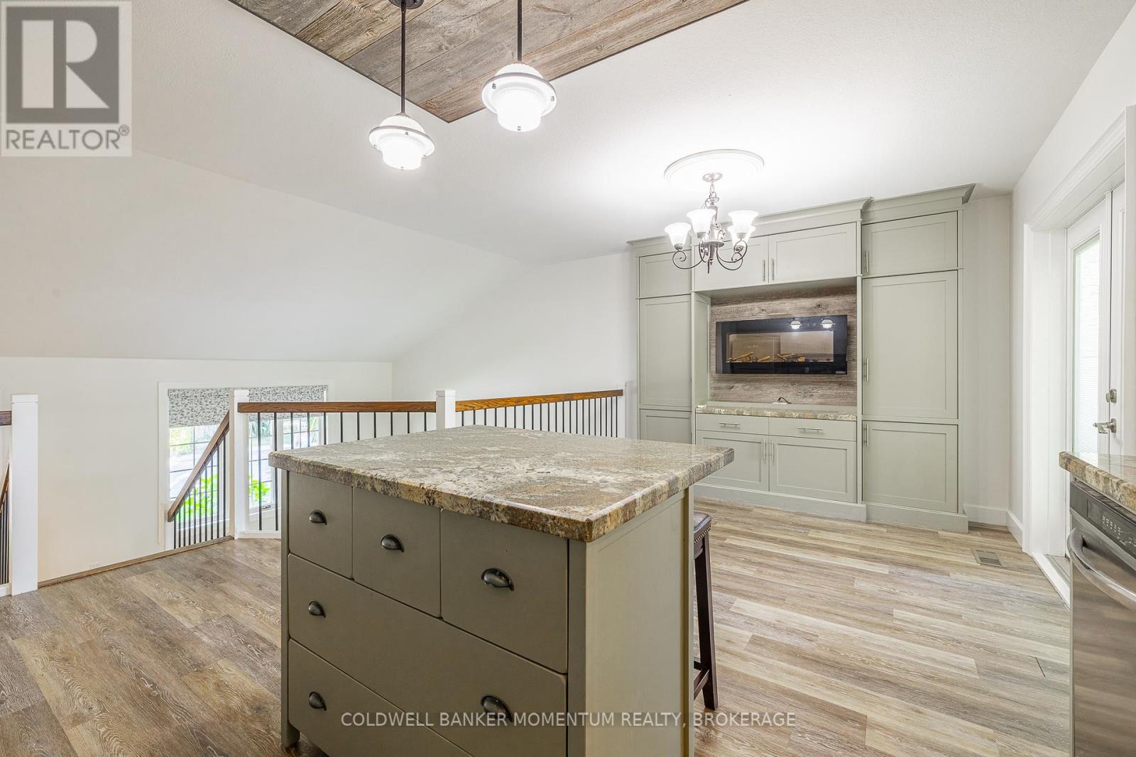 Photo 12 of 348 Cambridge Road W, Fort Erie ON