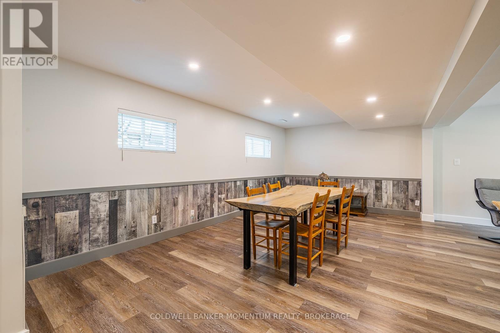 Photo 22 of 348 Cambridge Road W, Fort Erie ON