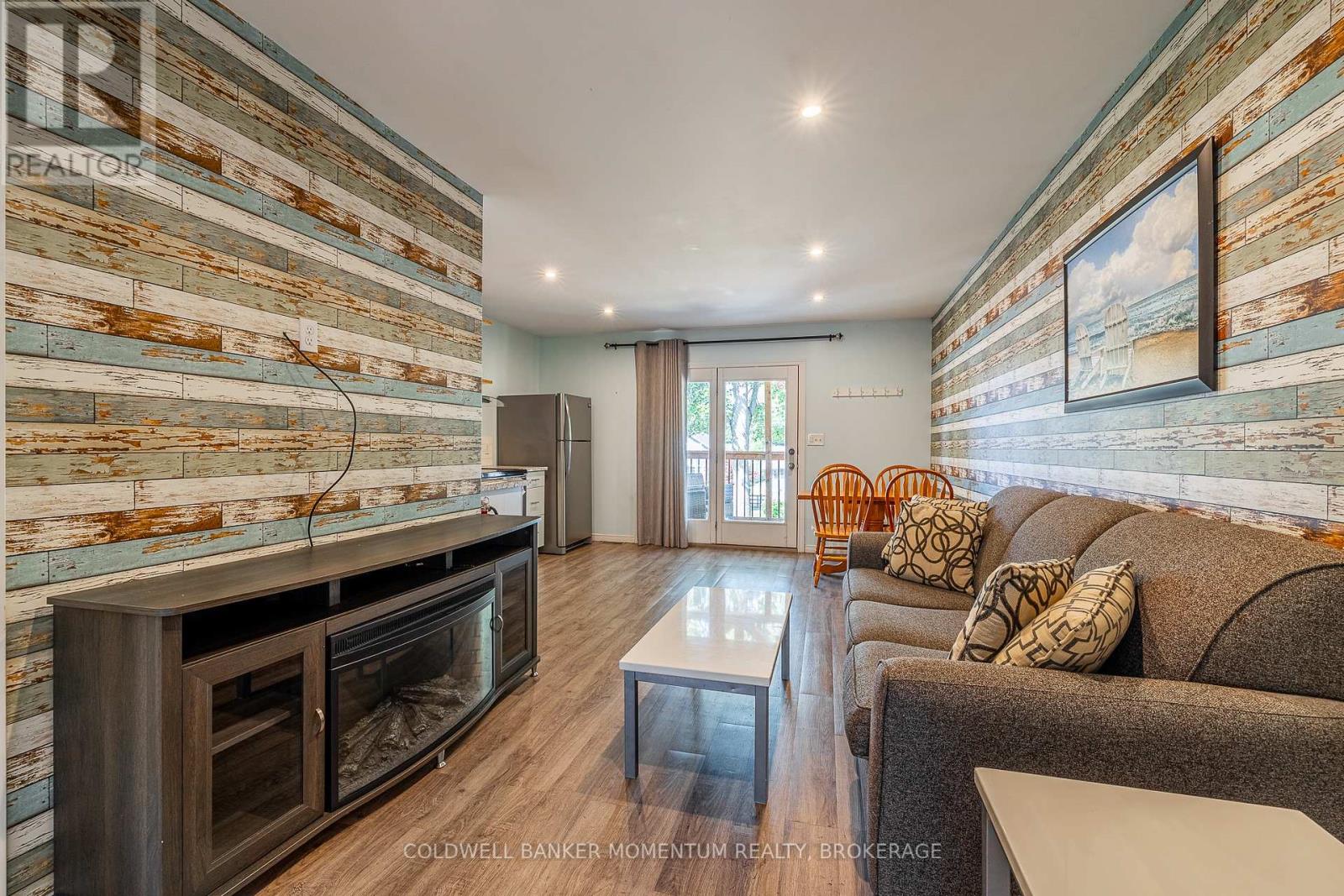 Photo 32 of 348 Cambridge Road W, Fort Erie ON