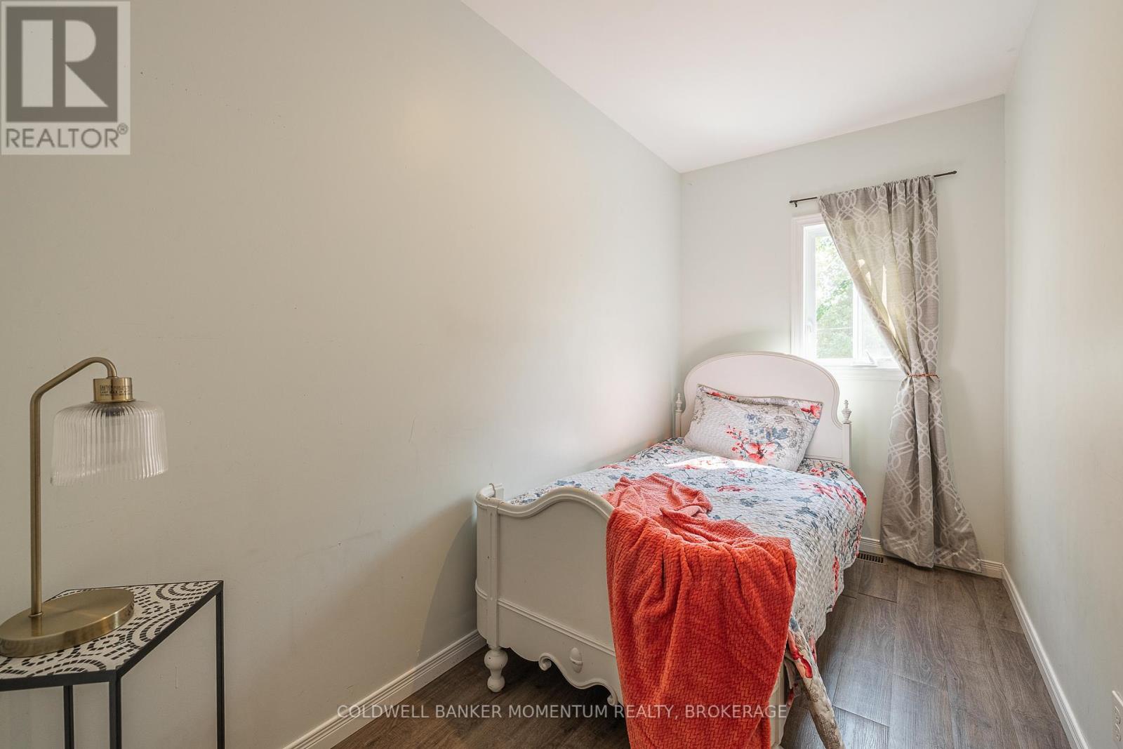 Photo 33 of 348 Cambridge Road W, Fort Erie ON
