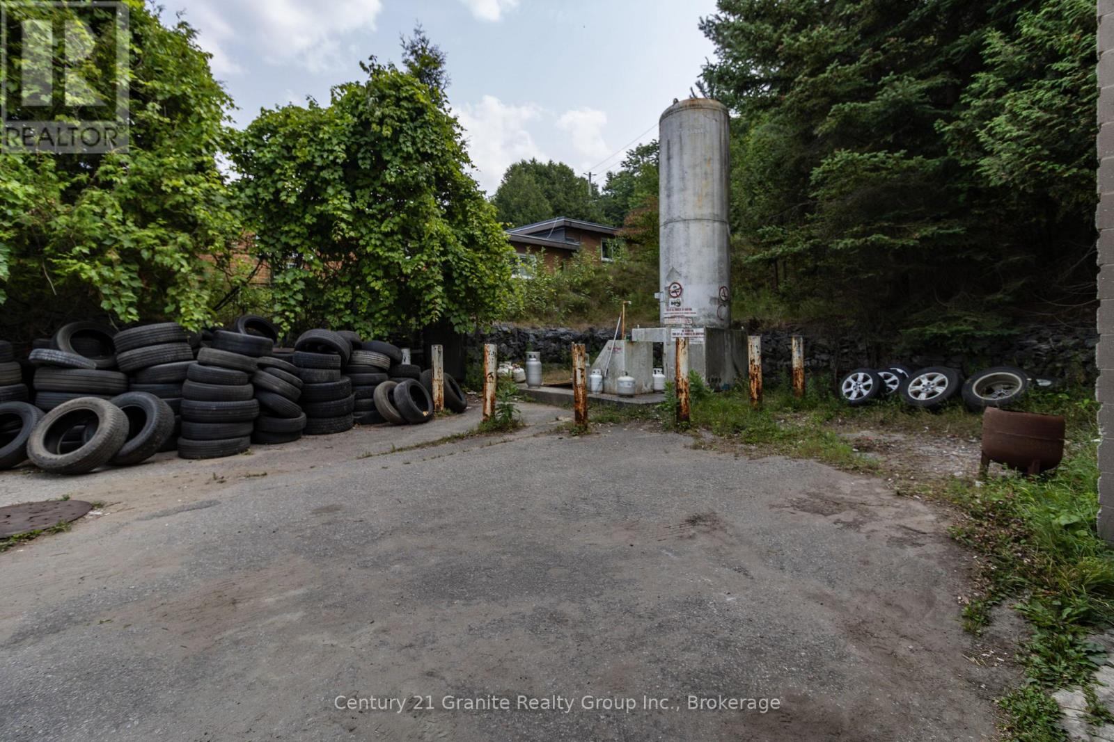Photo 27 of 42 Highland Street, Dysart Et Al ON