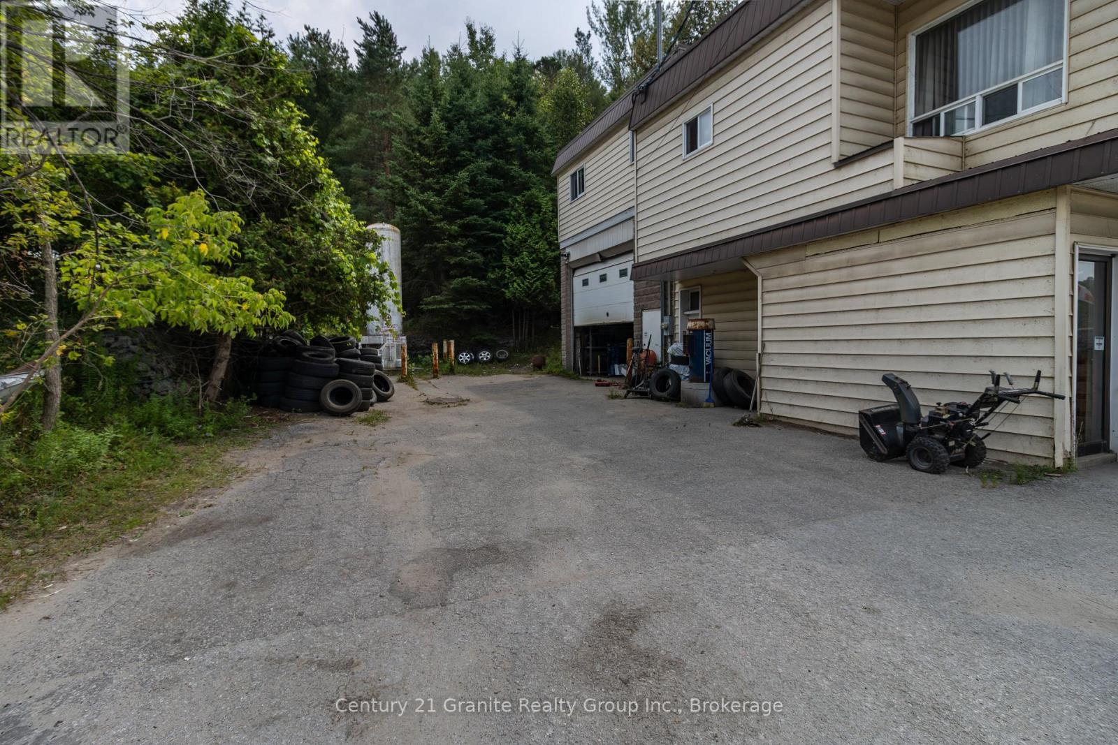 Photo 7 of 42 Highland Street, Dysart Et Al ON