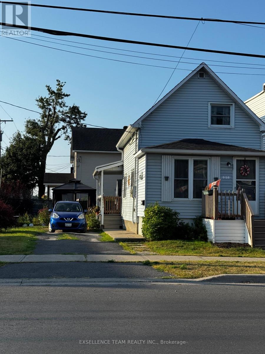 Photo 10 of 302 Seventh Street W, Cornwall ON