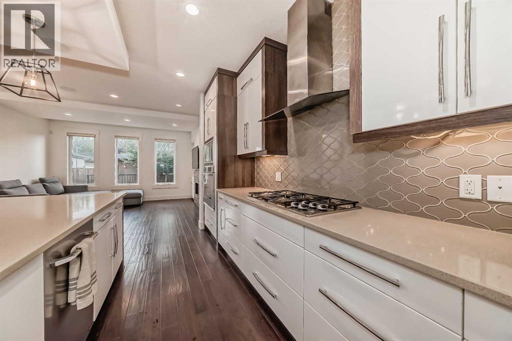 Single Family House for Sale in   Avenue NW Tuxedo Park Calgary 