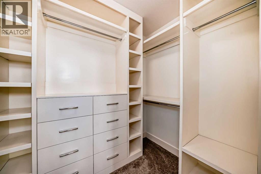 Single Family House for Sale in   Avenue NW Tuxedo Park Calgary 