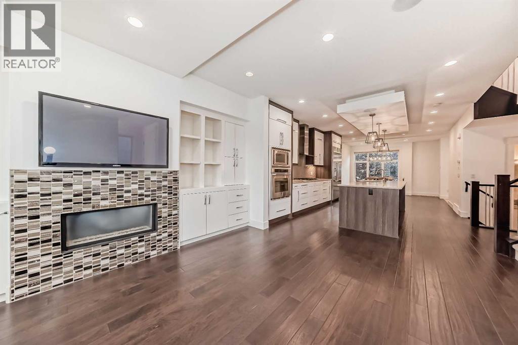 Single Family House for Sale in   Avenue NW Tuxedo Park Calgary 