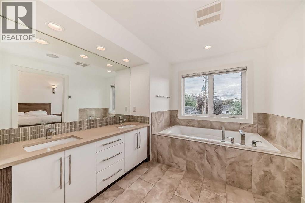 Single Family House for Sale in   Avenue NW Tuxedo Park Calgary 