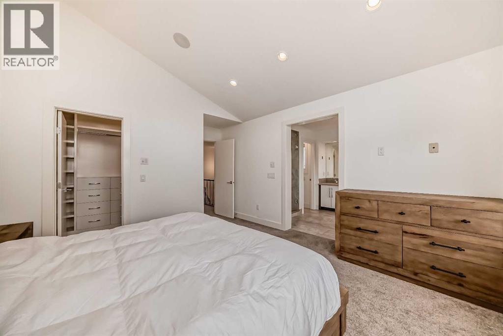 Single Family House for Sale in   Avenue NW Tuxedo Park Calgary 