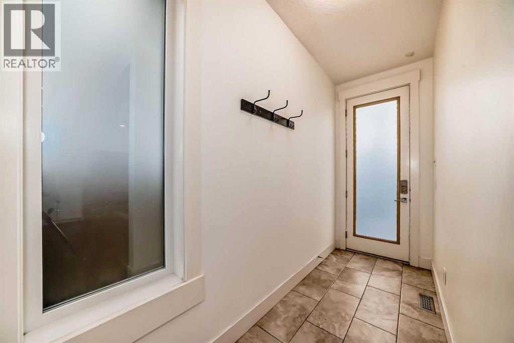 Single Family House for Sale in   Avenue NW Tuxedo Park Calgary 