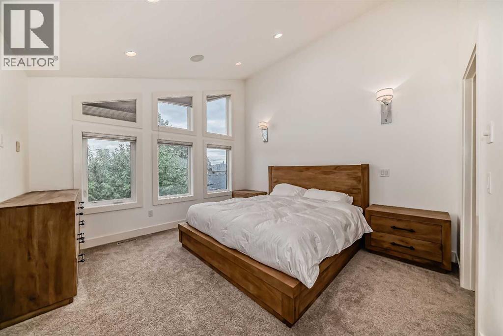 Single Family House for Sale in   Avenue NW Tuxedo Park Calgary 
