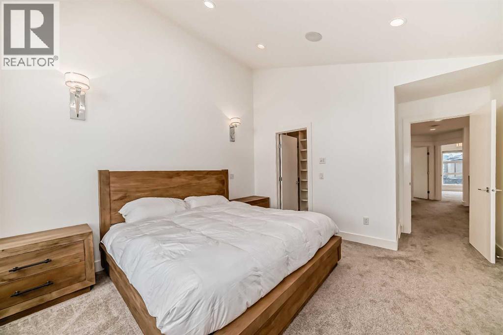 Single Family House for Sale in   Avenue NW Tuxedo Park Calgary 
