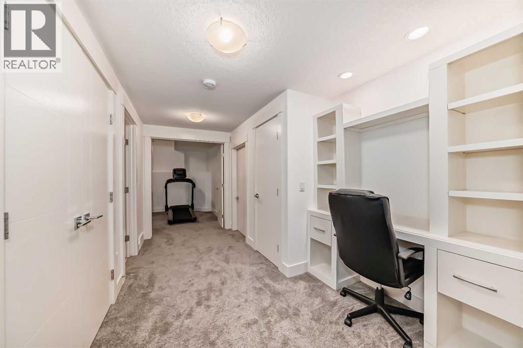 Single Family House for Sale in   Avenue NW Tuxedo Park Calgary 