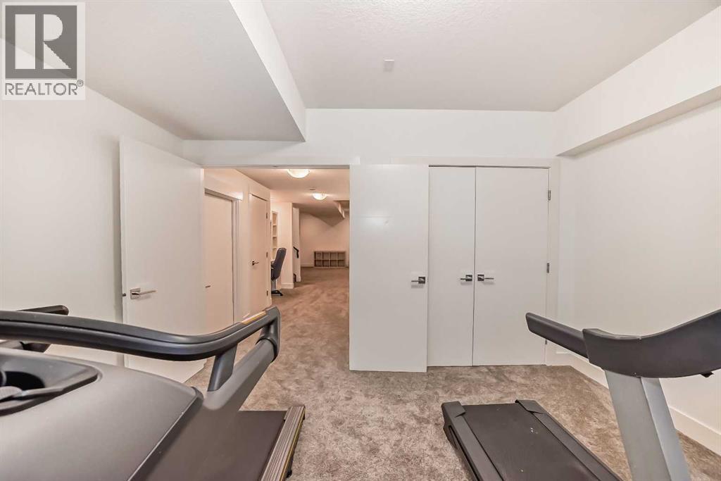 Single Family House for Sale in   Avenue NW Tuxedo Park Calgary 