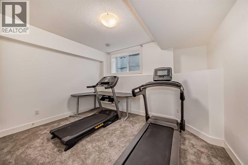Single Family House for Sale in   Avenue NW Tuxedo Park Calgary 