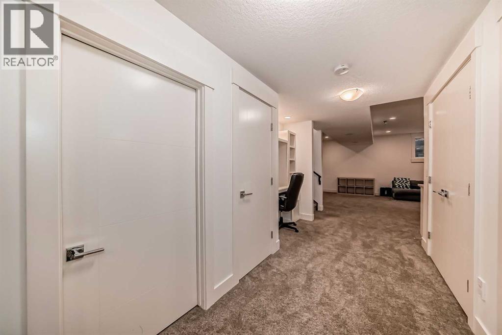 Single Family House for Sale in   Avenue NW Tuxedo Park Calgary 