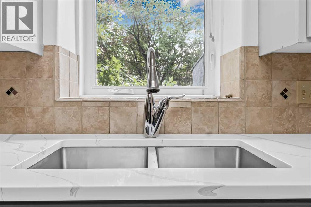 Photo 13 of 46 Sun Harbour Road Se, Calgary AB