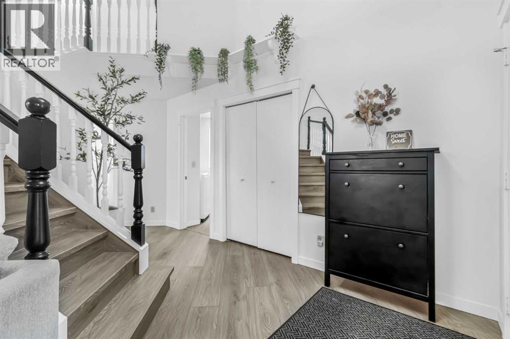 Photo 6 of 46 Sun Harbour Road Se, Calgary AB