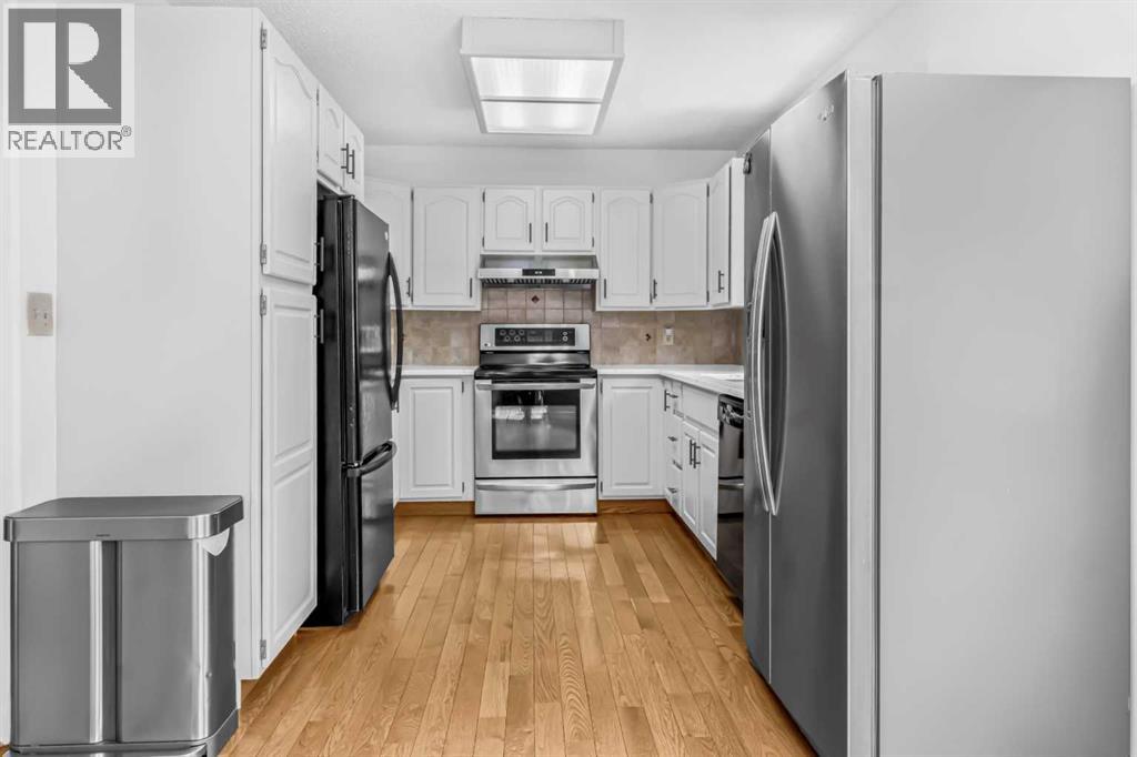 Photo 16 of 46 Sun Harbour Road Se, Calgary AB