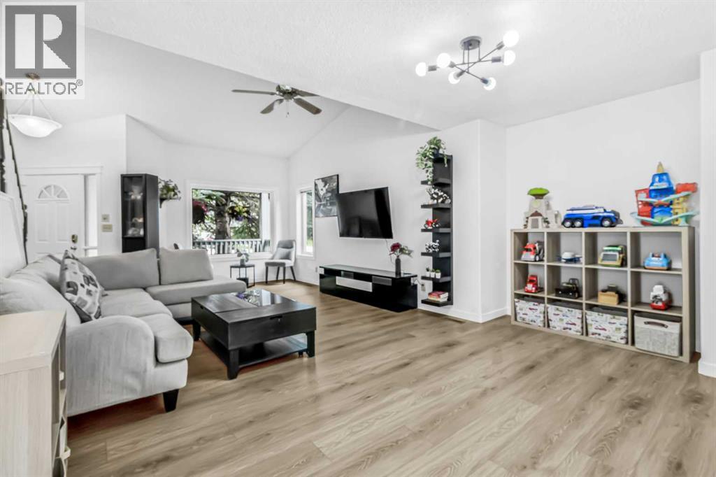 Photo 15 of 46 Sun Harbour Road Se, Calgary AB