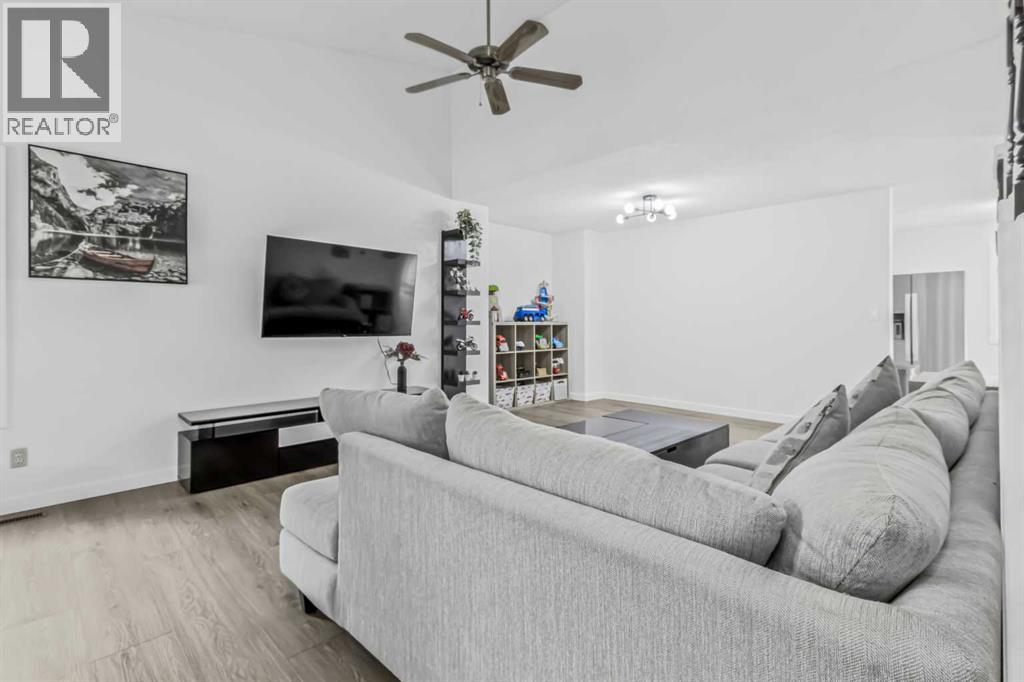 Photo 5 of 46 Sun Harbour Road Se, Calgary AB