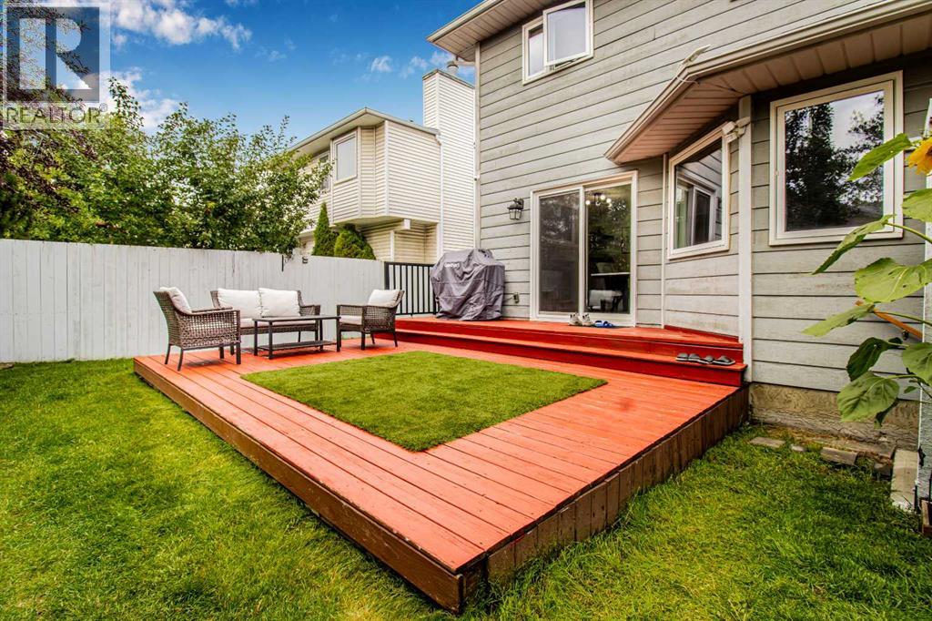 Photo 4 of 46 Sun Harbour Road Se, Calgary AB