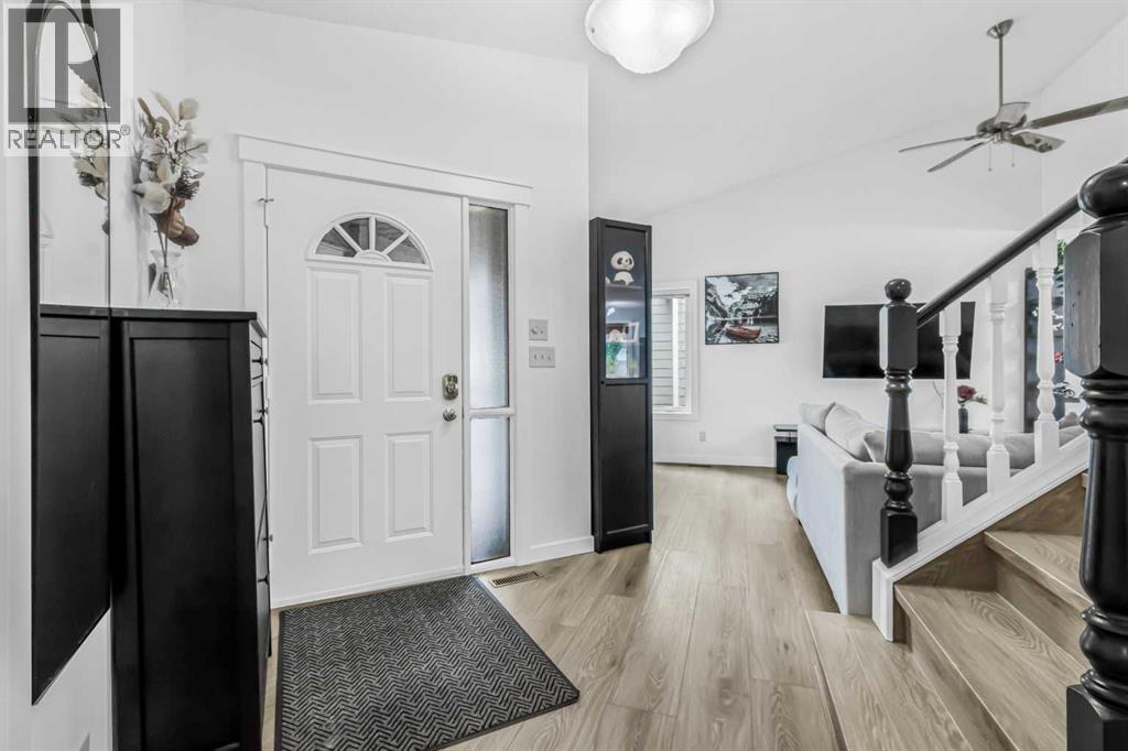 Photo 17 of 46 Sun Harbour Road Se, Calgary AB