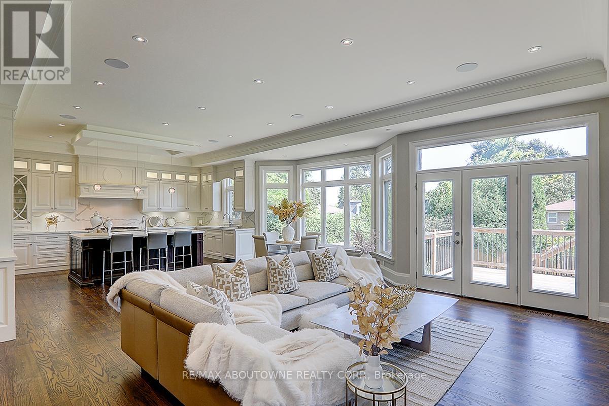 Photo 13 of 69 Heathview Avenue, Toronto ON