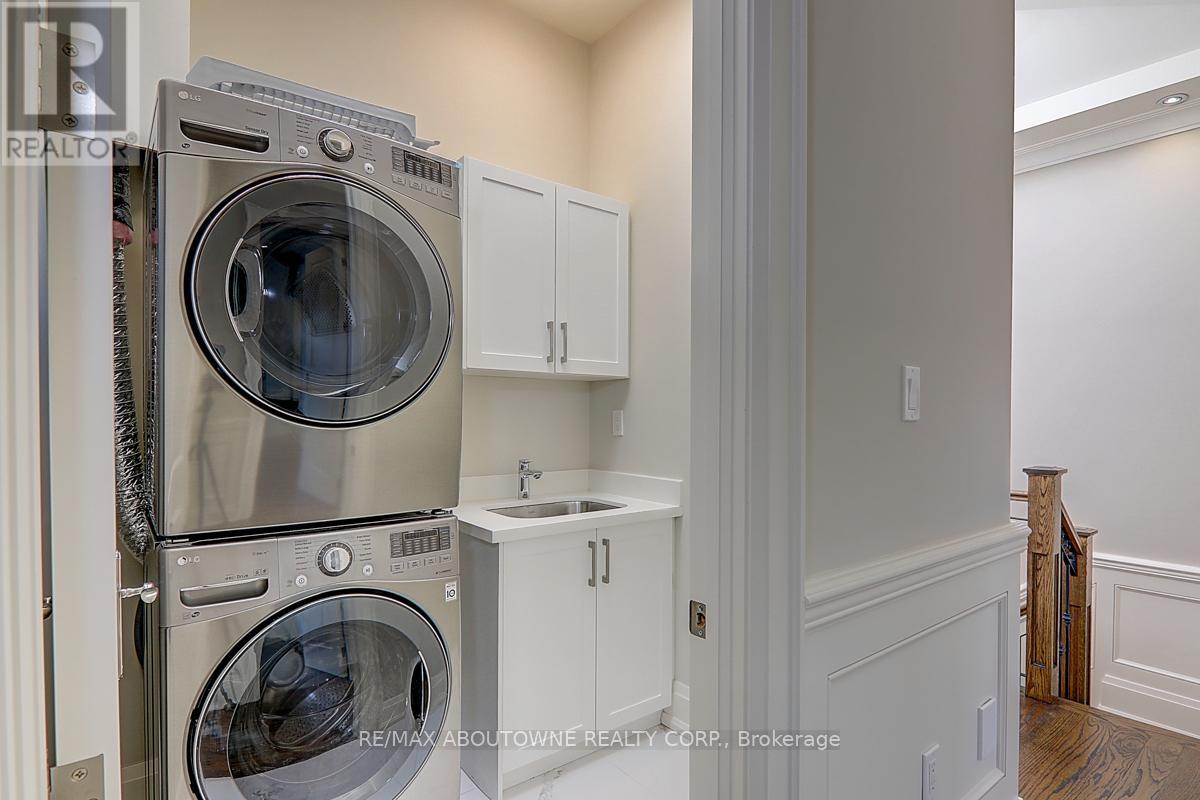 Photo 35 of 69 Heathview Avenue, Toronto ON