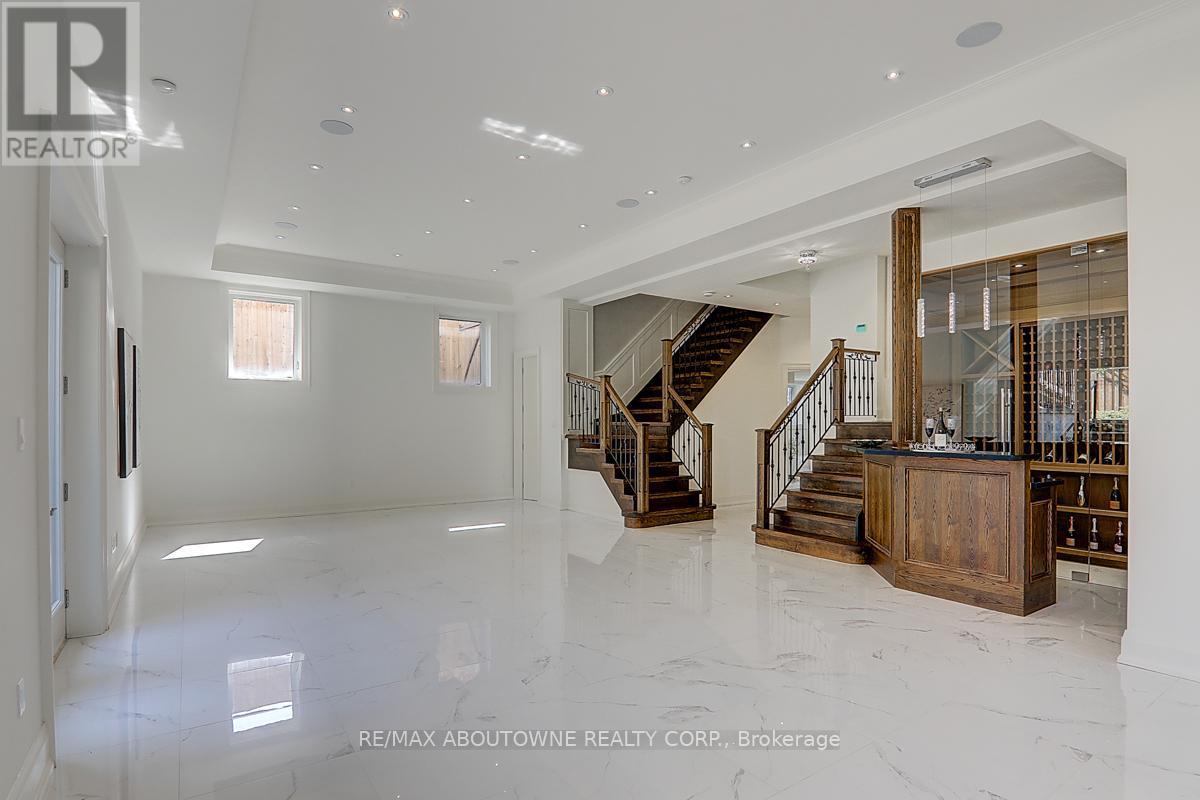 Photo 37 of 69 Heathview Avenue, Toronto ON