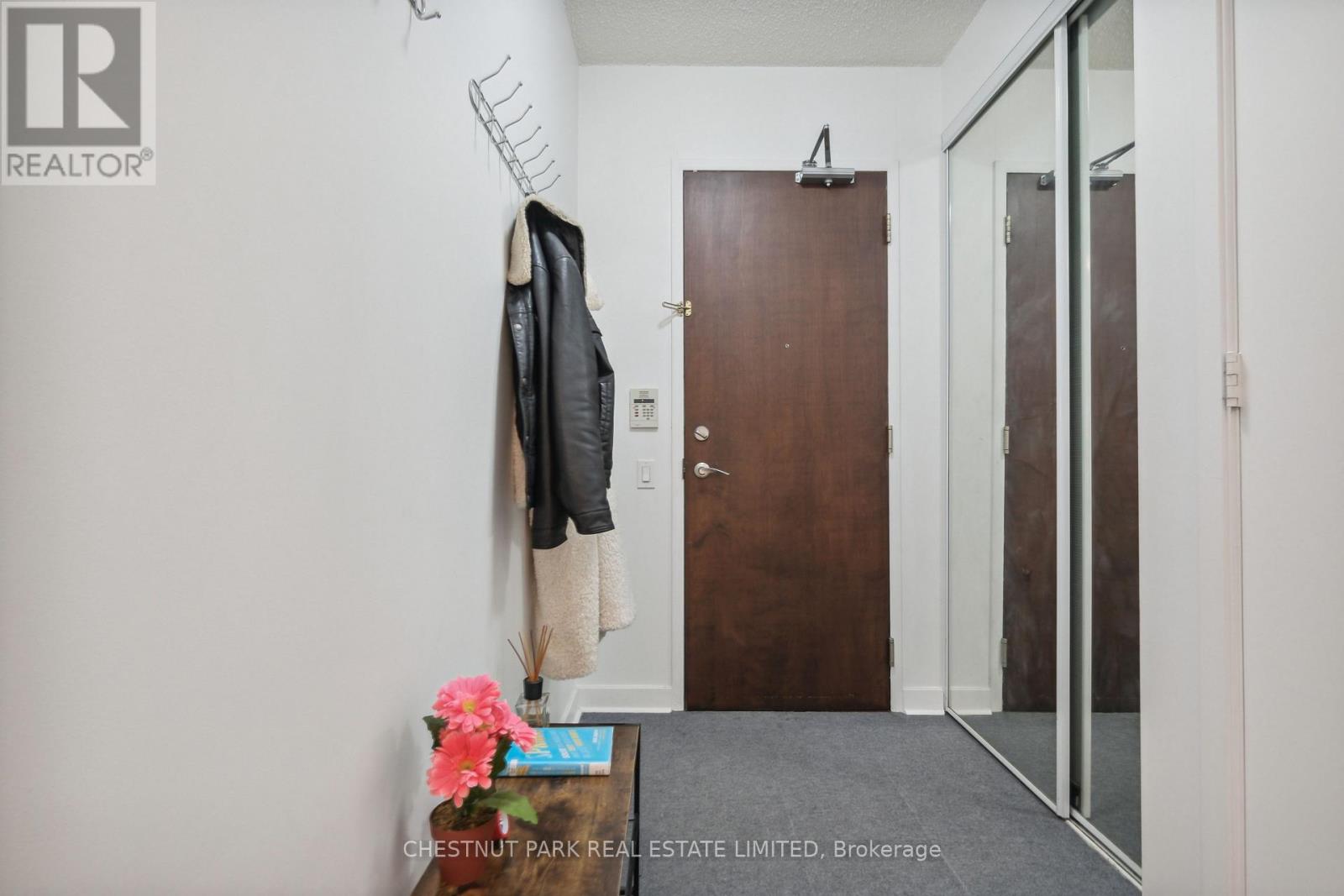 Photo 12 of 1014 85 Bloor Street E, Toronto ON