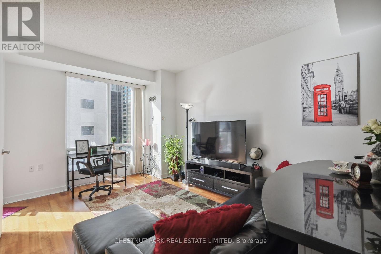 Photo 26 of 1014 85 Bloor Street E, Toronto ON
