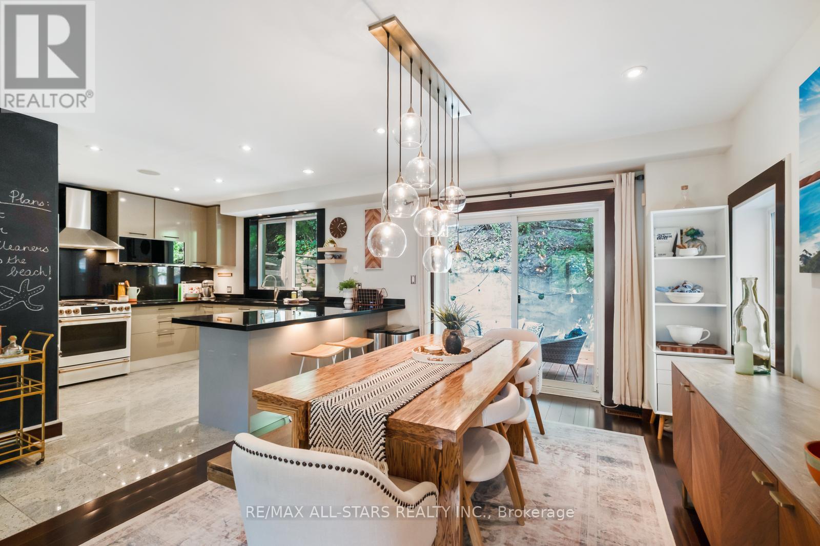 Photo 16 of 12 Glen Davis Crescent, Toronto ON