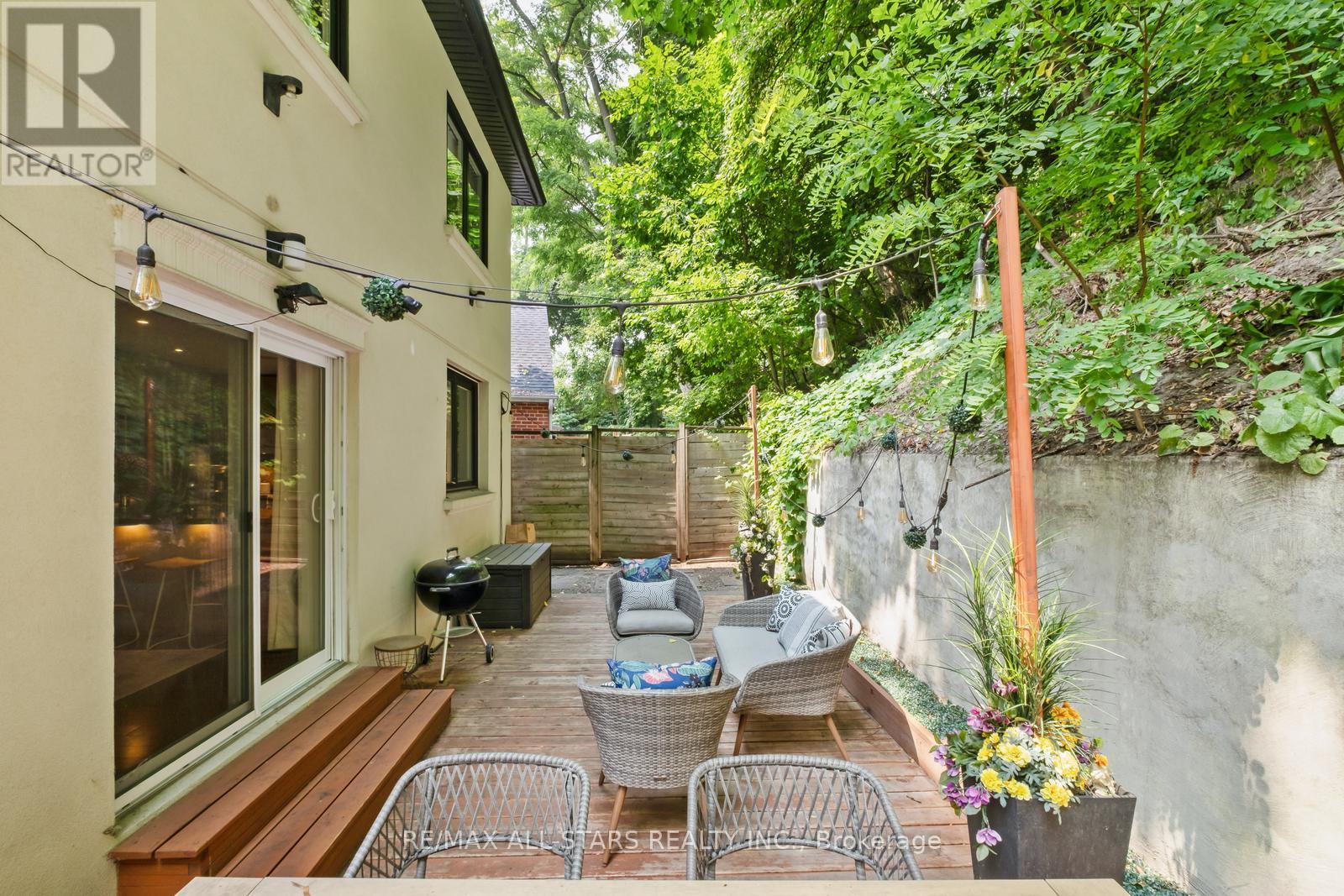 Photo 48 of 12 Glen Davis Crescent, Toronto ON