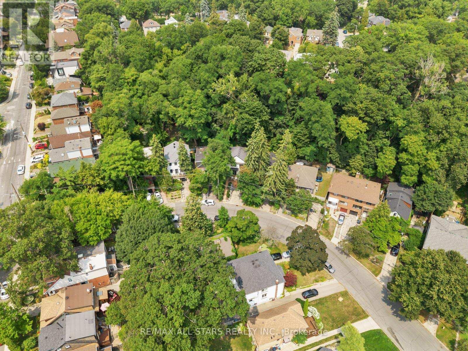 Photo 50 of 12 Glen Davis Crescent, Toronto ON