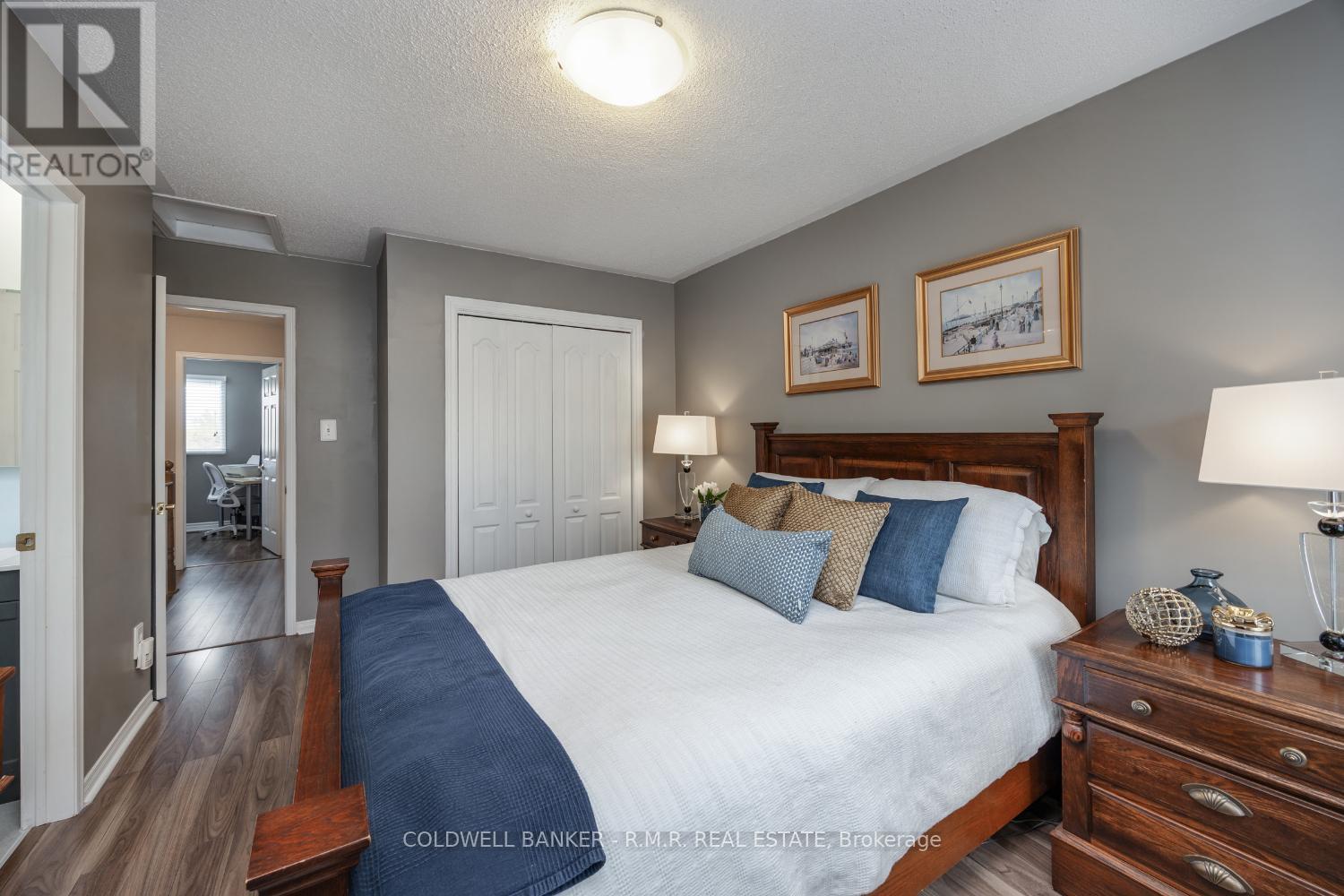 Photo 1 of 32 Mugford Road, Aurora ON