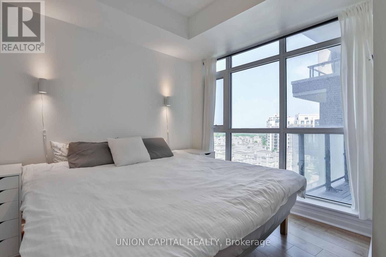Photo 4 of 801 8110 Birchmount Road, Markham ON