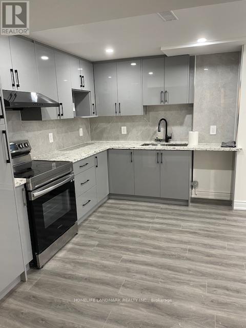 Photo 6 of Basement 162 Doubtfire Crescent, Markham ON