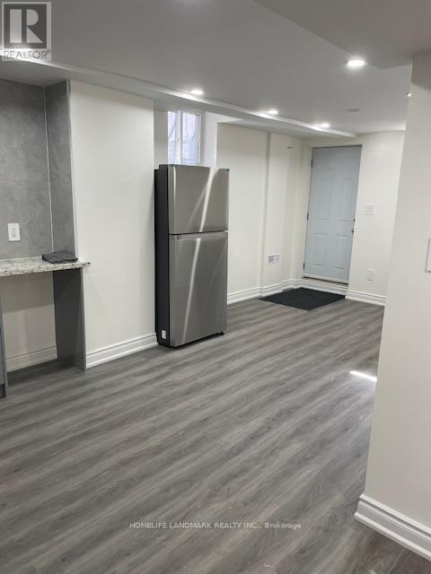 Photo 13 of Basement 162 Doubtfire Crescent, Markham ON