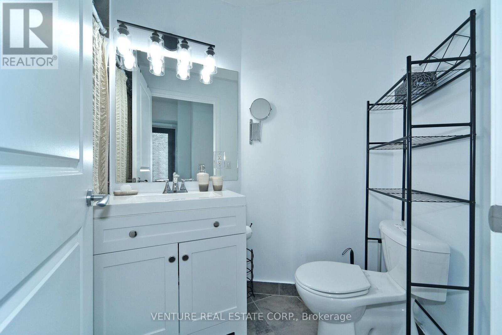Photo 11 of 707 7730 Kipling Avenue, Vaughan ON
